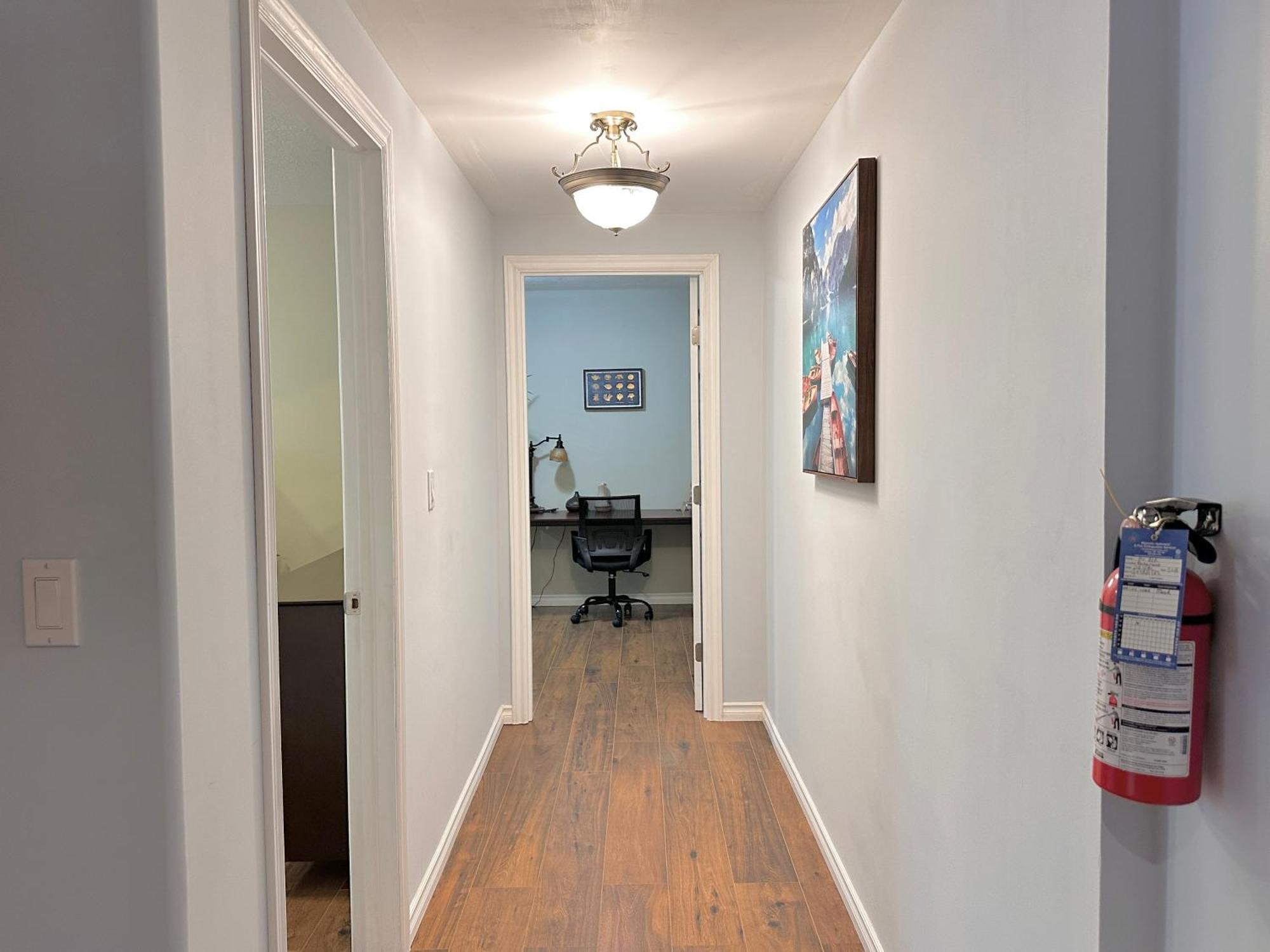 Holiday home Prestigious Stay,2br3bed Suites,near Uofc,hospitals *
