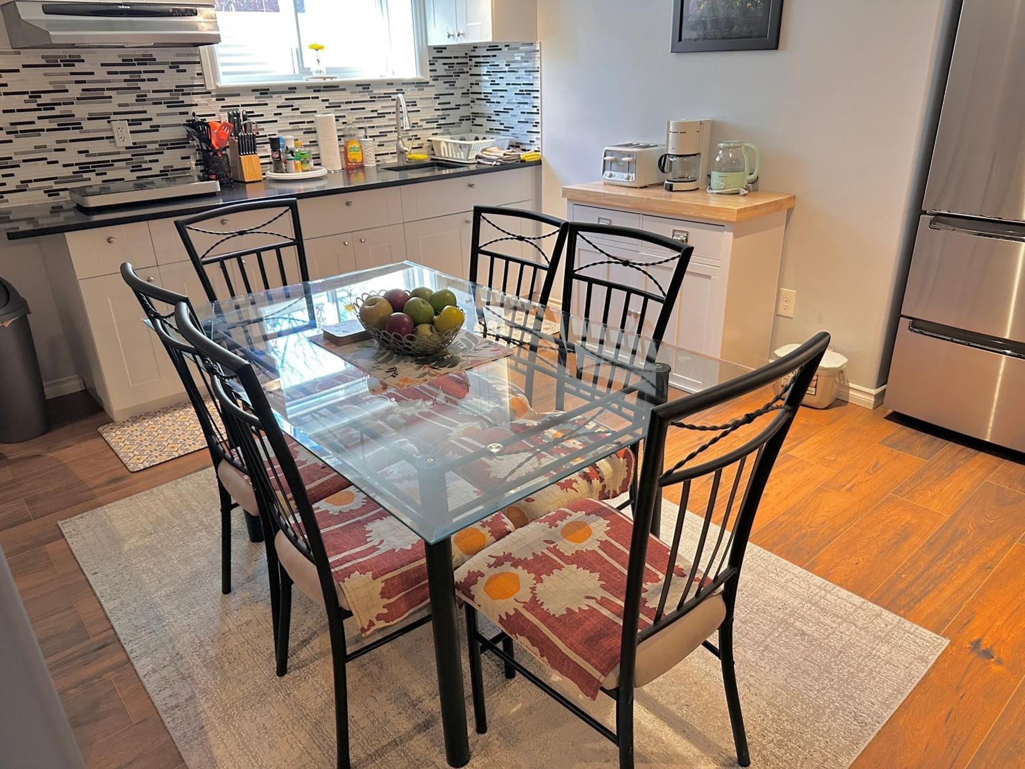 Prestigious Stay,2br3bed Suites,near Uofc,hospitals *