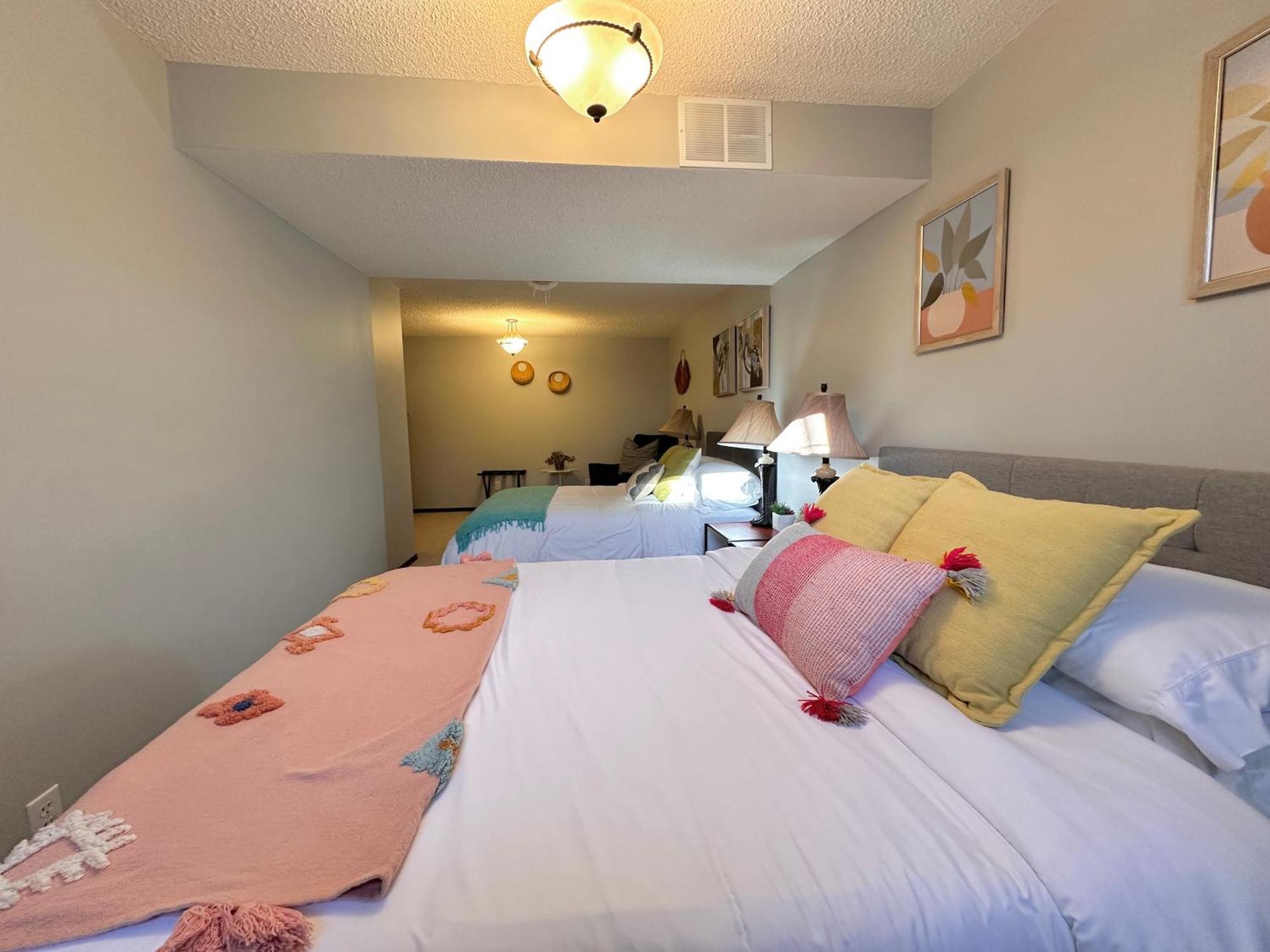 Prestigious Stay,2br3bed Suites,near Uofc,hospitals Calgary